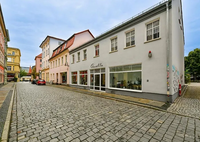 Modernes Altmarkt Apartment Mit Parkplatz 4 Gaeste 55Qm Waschmaschine Wlan Netflix Terrasse