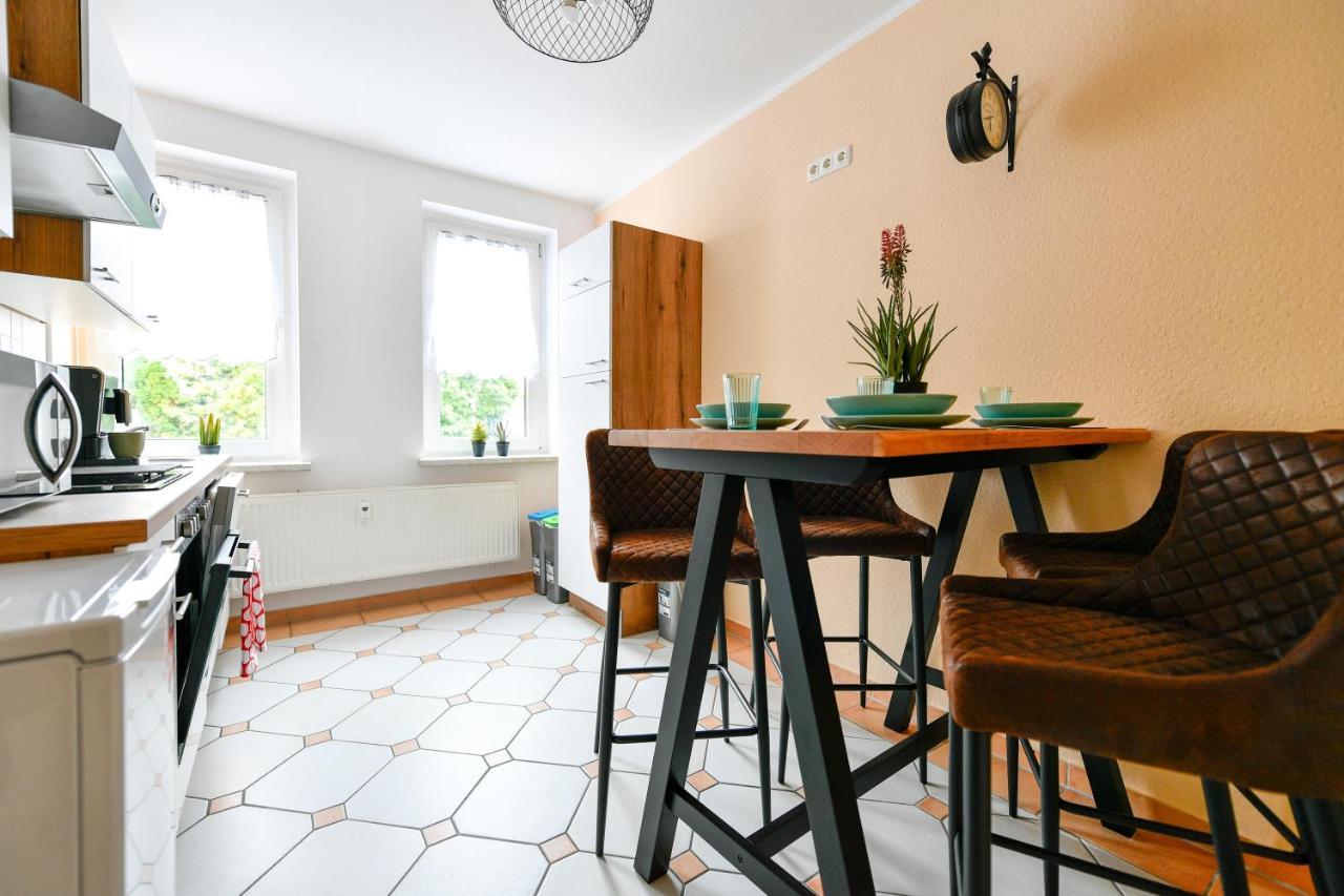 Modernes Altmarkt Mit Parkplatz 4 Gaeste 55qm Waschmaschine Wlan Netflix Terrasse Apartment Cottbus