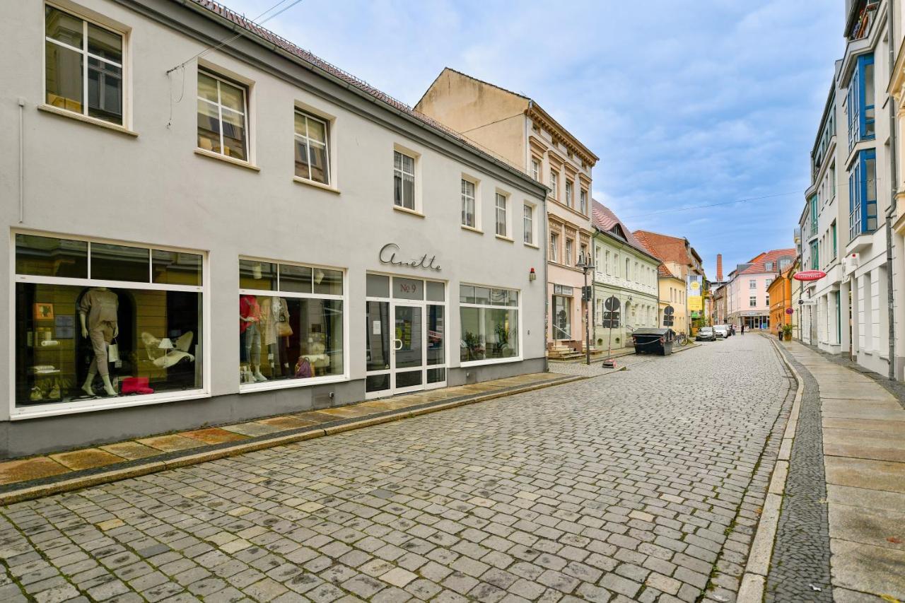Modernes Altmarkt Mit Parkplatz 4 Gaeste 55qm Waschmaschine Wlan Netflix Terrasse